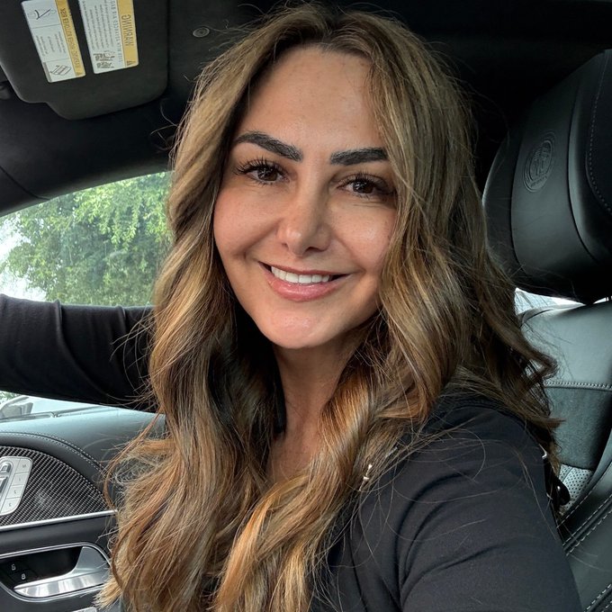 Watch Ava Addams's leaked NSFW photo on TwXstars