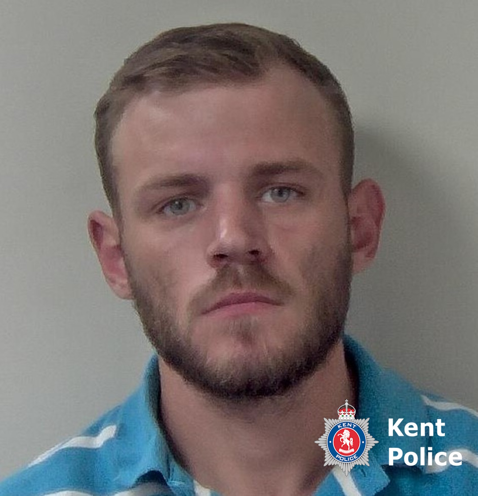 We have a new addition to our #MostWanted gallery. 
Jake Chambers is wanted for a recall to prison. He has links to #Thanet and #Maidstone.
If you see him, call 999 quoting 46/43849/25. More here: kent.police.uk/news/kent/late…