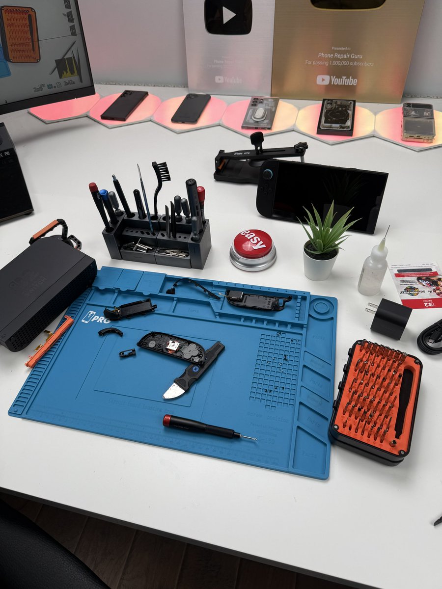 Phone Repair Guru tweet media