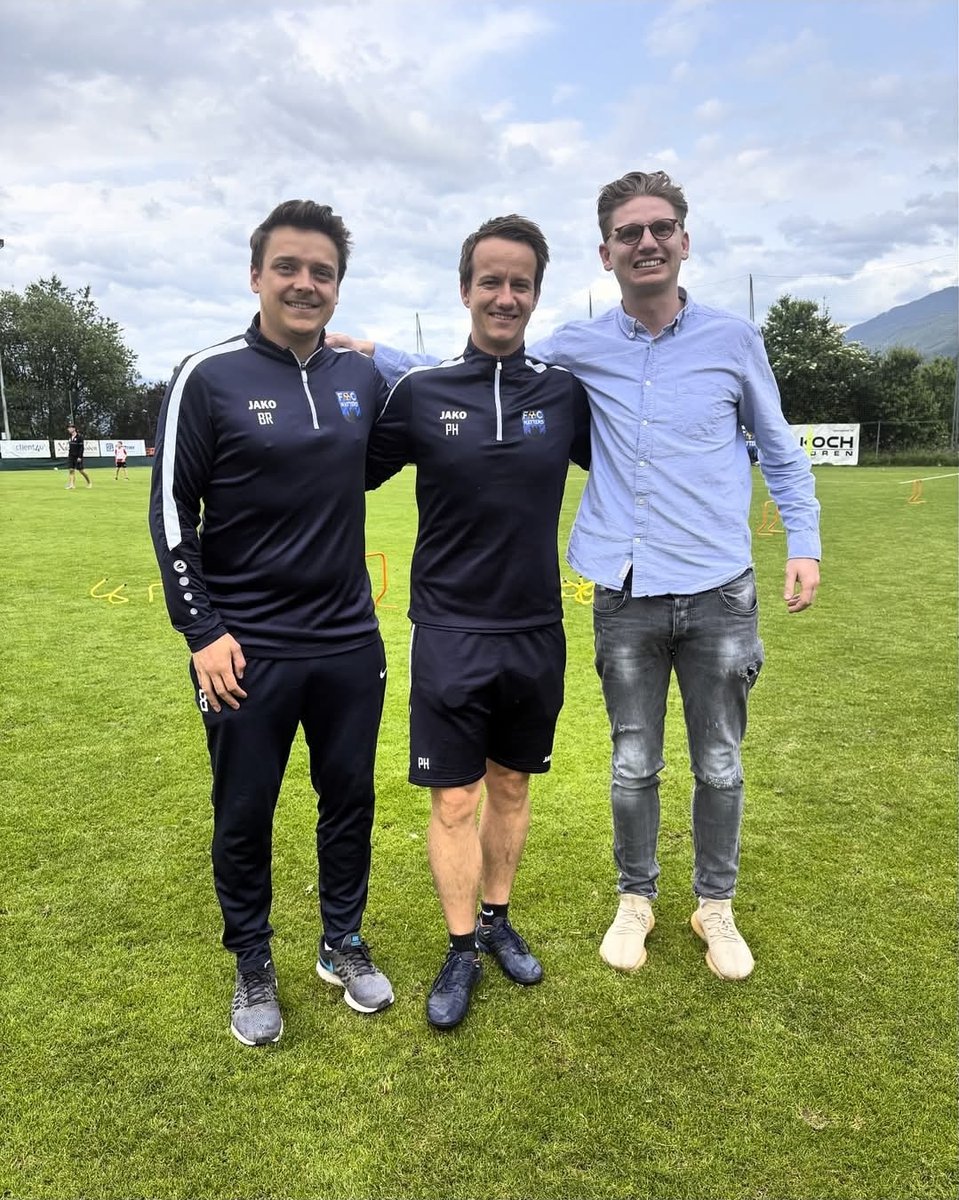 🙌 TRAINERDUO DER KMII HEIßT AUCH IN DER KOMMENDEN SAISON HAGER/RAUDASCHL

👉 Verein und die Coaches sind bereit auch für 25/26 gemeinsam anzugreifen!

💪 DANKE für die tolle Arbeit und weiterhin nur das Beste!
#InUndAut #UnterHaustria #derFCN