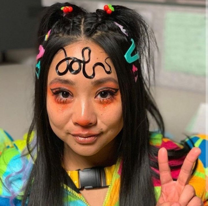 TheCinesthetic's tweet photo. stephanie hsu behind the scenes of "everything everywhere all at once" (2022)

 makeup by michelle chung https://t.co/WtwKyuMctZ