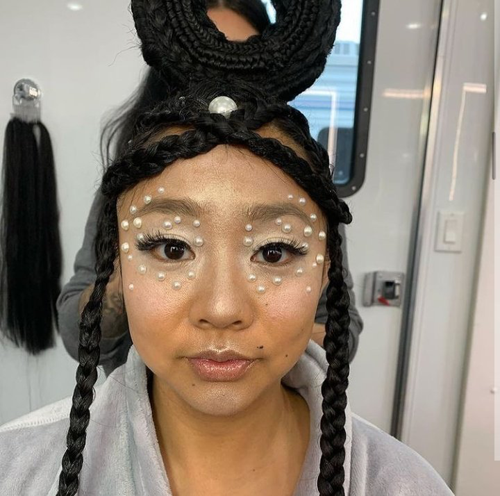 TheCinesthetic's tweet photo. stephanie hsu behind the scenes of "everything everywhere all at once" (2022)

 makeup by michelle chung https://t.co/WtwKyuMctZ