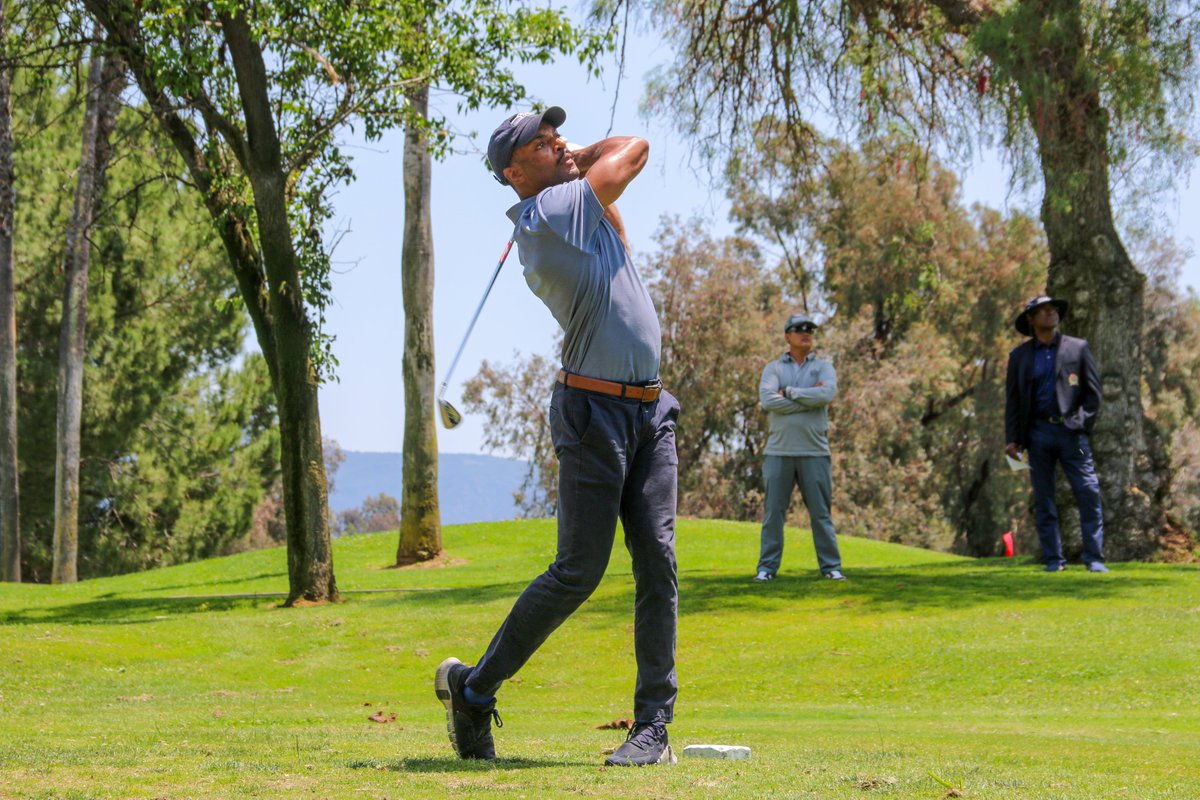 GolfCollege's tweet image. The qualifiers are in full swing for the Summer semester. Students are trying to qualify for a spot in the Presidents and International Cups, where students play against faculty. facebook.com/media/set?vani…