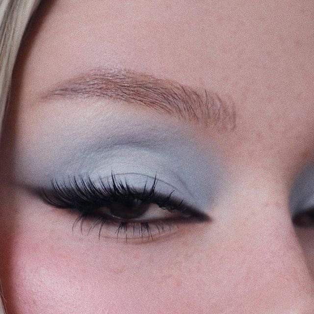 Blue eyeshadow gives you a bold, standout look 🦋🐬🩵🌐