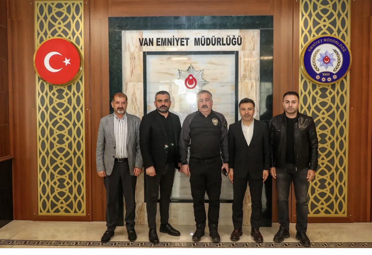 Göreve başladığımız ilk günden bu yana her adımımızda yanımızda olan, bizlere güven vererek gücümüze güç katan, destek ve ilgisini hiçbir zaman esirgemeyen kıymetli İl Emniyet Müdürümüz Sayın Murat Mutlu’ya en derin şükranlarımızı sunuyoruz.
Emniyet teşkilatımızın gece gündüz