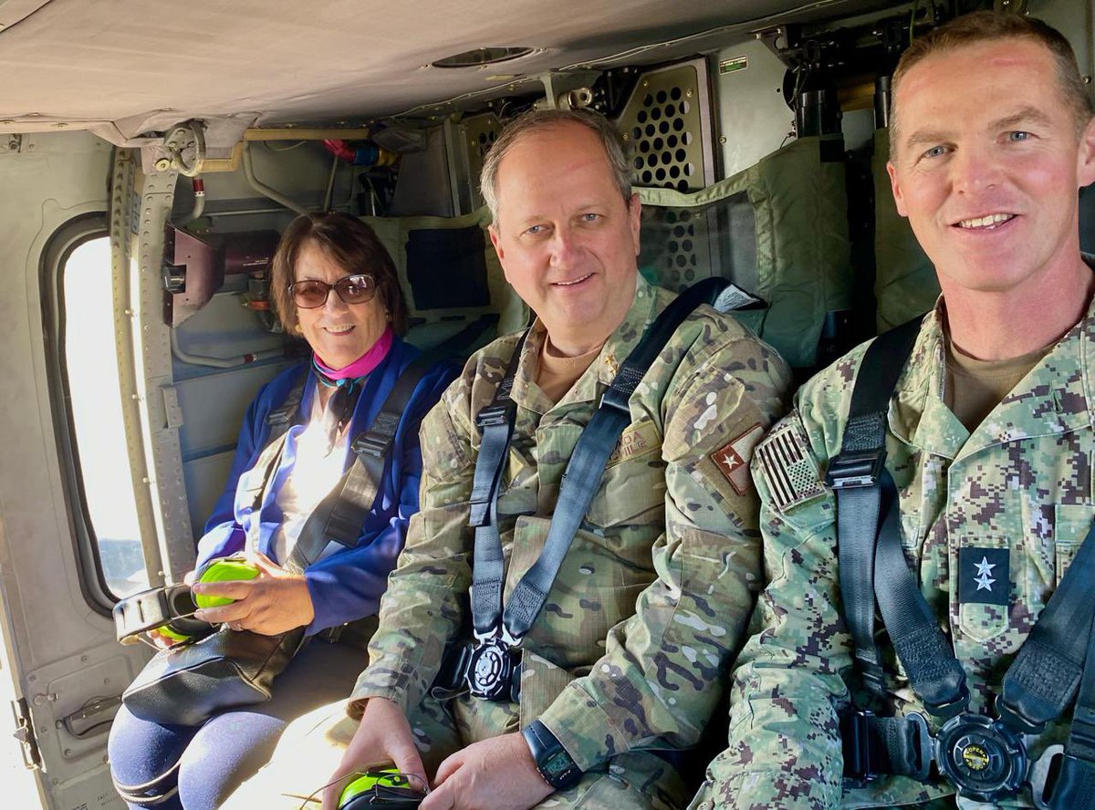 Ministerio de Defensa Nacional (@mindefchile) on Twitter photo En el marco del ejercicio internacional "Estrella Austral 2025", las Fuerzas Armadas de distintos paises simulan en Chile una operación de estabilización mandatada por la ONU, con la misión de proteger a los civiles, resguardar los derechos humanos y restablecer la paz. En el marco del ejercicio internacional "Estrella Austral 2025", las Fuerzas Armadas de distintos paises simulan en Chile una operación de estabilización mandatada por la ONU, con la misión de proteger a los civiles, resguardar los derechos humanos y restablecer la paz.