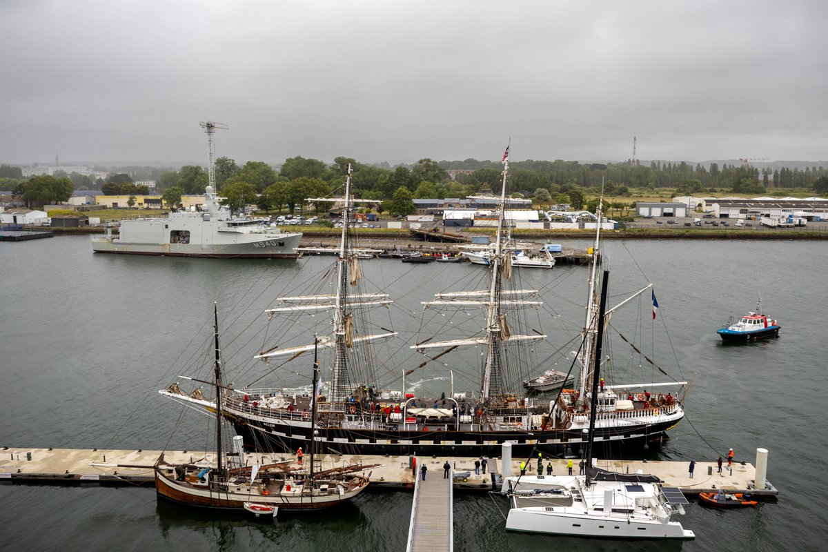 LorientAgglo's tweet photo. 🤩 Le Belem, + vieux trois-mâts d'Europe, est arrivé à #Lorient
⛵ Le dernier grand voilier de commerce français encore naviguant
⚓ Fait une escale technique dans la ville aux 6 ports
📸 Et sera visible au ponton de la Découverte jusqu'à lundi
🙌 Bienvenue à lui &amp; son équipage! https://t.co/wgnOJRW5cP