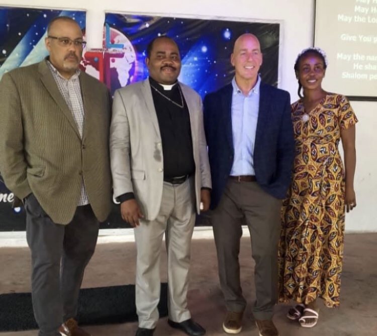 E37Ministries's tweet photo. With our new friend Rev. Ray &amp; his lovely wife at The Mission Church Intl. A lovely church that is on the precipice of exploding &amp; bringing life to the lifeless in that part of the city. #God #Jesus #HolySpirit #healing #miracles #deliverance #reconciliation #restoration #healing https://t.co/1Q70pyw3T3