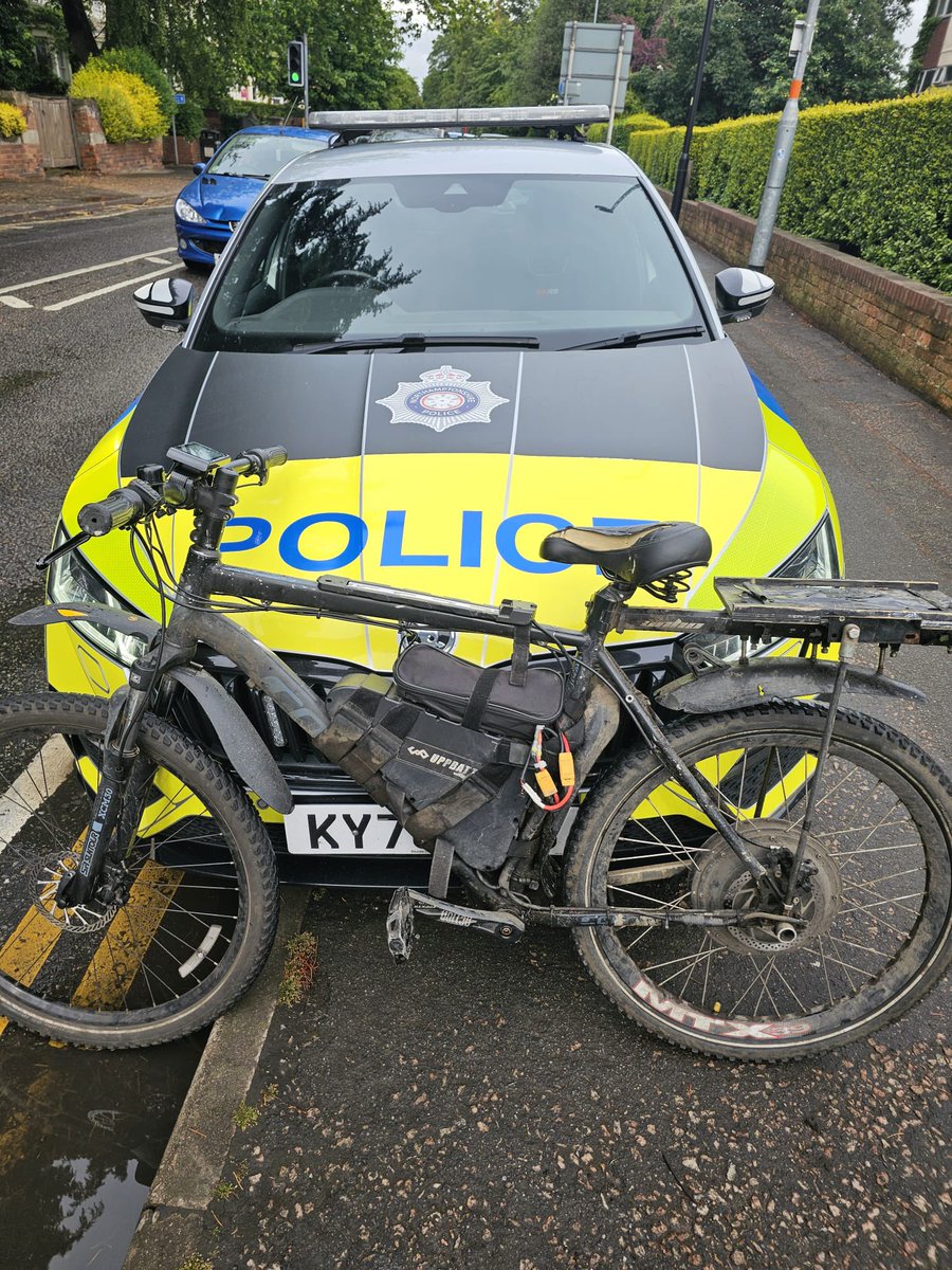 Northants Roads Policing Team (@northants_rpt) on Twitter photo Another #Northampton stop in support of the <a href="/PoliceChiefs/">National Police Chiefs' Council (NPCC)</a> Two Wheel Campaign
π²π¨ Riding at 30mph
β‘οΈ Purely powered by electric battery
βοΈβπ₯ No chain at all!
ποΈ This is now legally a motorcycle
πͺͺ No Licence
π No Insurance
β #Sezied
ποΈ TOR Issued
#Z1604 Another #Northampton stop in support of the <a href="/PoliceChiefs/">National Police Chiefs' Council (NPCC)</a> Two Wheel Campaign
π²π¨ Riding at 30mph
β‘οΈ Purely powered by electric battery
βοΈβπ₯ No chain at all!
ποΈ This is now legally a motorcycle
πͺͺ No Licence
π No Insurance
β #Sezied
ποΈ TOR Issued
#Z1604