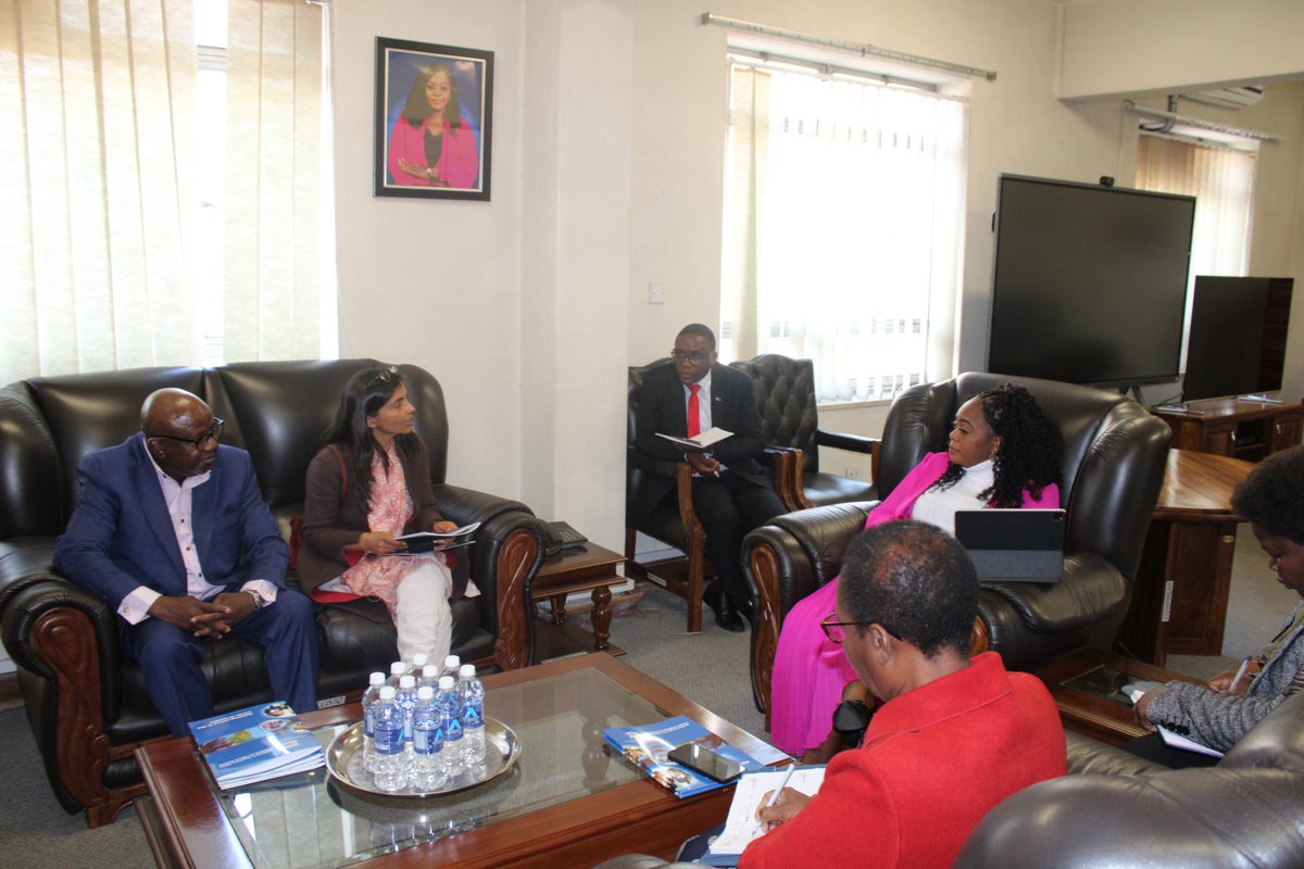 UNESCOsouthernAfrica #Education #Sciences #Culture (@unescorosa) on Twitter photo ๐ <a href="/unescoROSA/">UNESCOsouthernAfrica #Education #Sciences #Culture</a> met & presented the #ReadinessAssessmentMethodology (RAM) Report to #Zimbabwe's ICT Minister, highlighting potential collaboration on a National #AI strategy. ๐ฟ๐ผ๐ค
#AI4Development #UNESCO #DigitalTransformation ๐ <a href="/unescoROSA/">UNESCOsouthernAfrica #Education #Sciences #Culture</a> met & presented the #ReadinessAssessmentMethodology (RAM) Report to #Zimbabwe's ICT Minister, highlighting potential collaboration on a National #AI strategy. ๐ฟ๐ผ๐ค
#AI4Development #UNESCO #DigitalTransformation