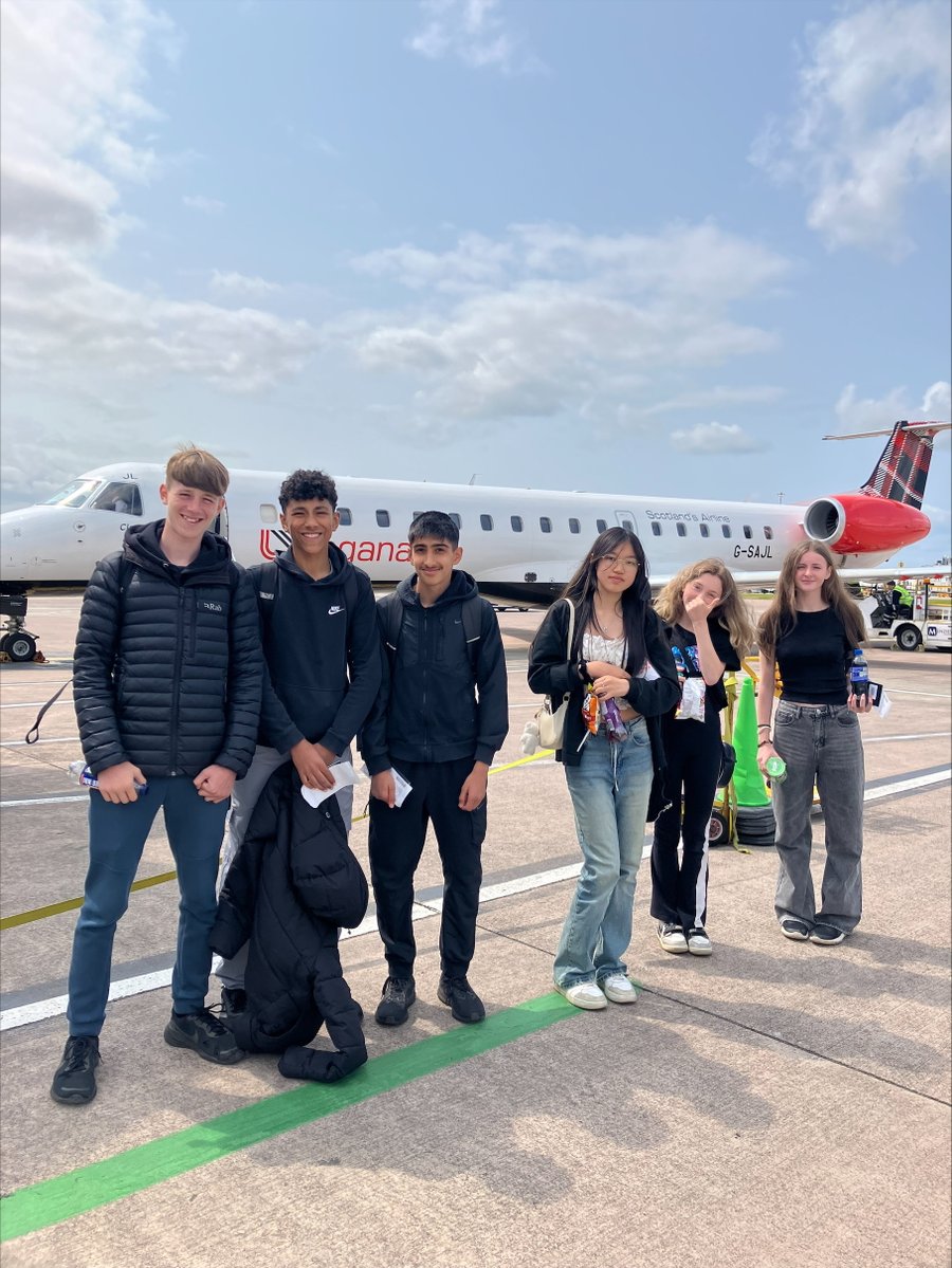 Global Underwater Hub (@guh_news) on Twitter photo Delivering our #GUHSTEMChallenge competition relies on the support of many partners including transport providers for our final. Thanks to RS Coaches and Westhill Taxis for assisting.
Also @Flyloganair which flew teams from BRS, <a href="/bristol_free/">Bristol Free School</a>, and MAN, <a href="/PhilipsHigh/">Philips High School</a>, to ABZ. Delivering our #GUHSTEMChallenge competition relies on the support of many partners including transport providers for our final. Thanks to RS Coaches and Westhill Taxis for assisting.
Also @Flyloganair which flew teams from BRS, <a href="/bristol_free/">Bristol Free School</a>, and MAN, <a href="/PhilipsHigh/">Philips High School</a>, to ABZ.