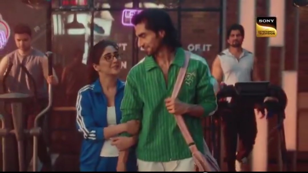 FunPlanet365's tweet photo. #BadeAccheLagteHain : 
The Journey of Then to Now starts from 16th June 8:30pm! 

#ShivangiJoshi #HarshadChopda

 Then                                      Now https://t.co/uRiPCFyCFQ
