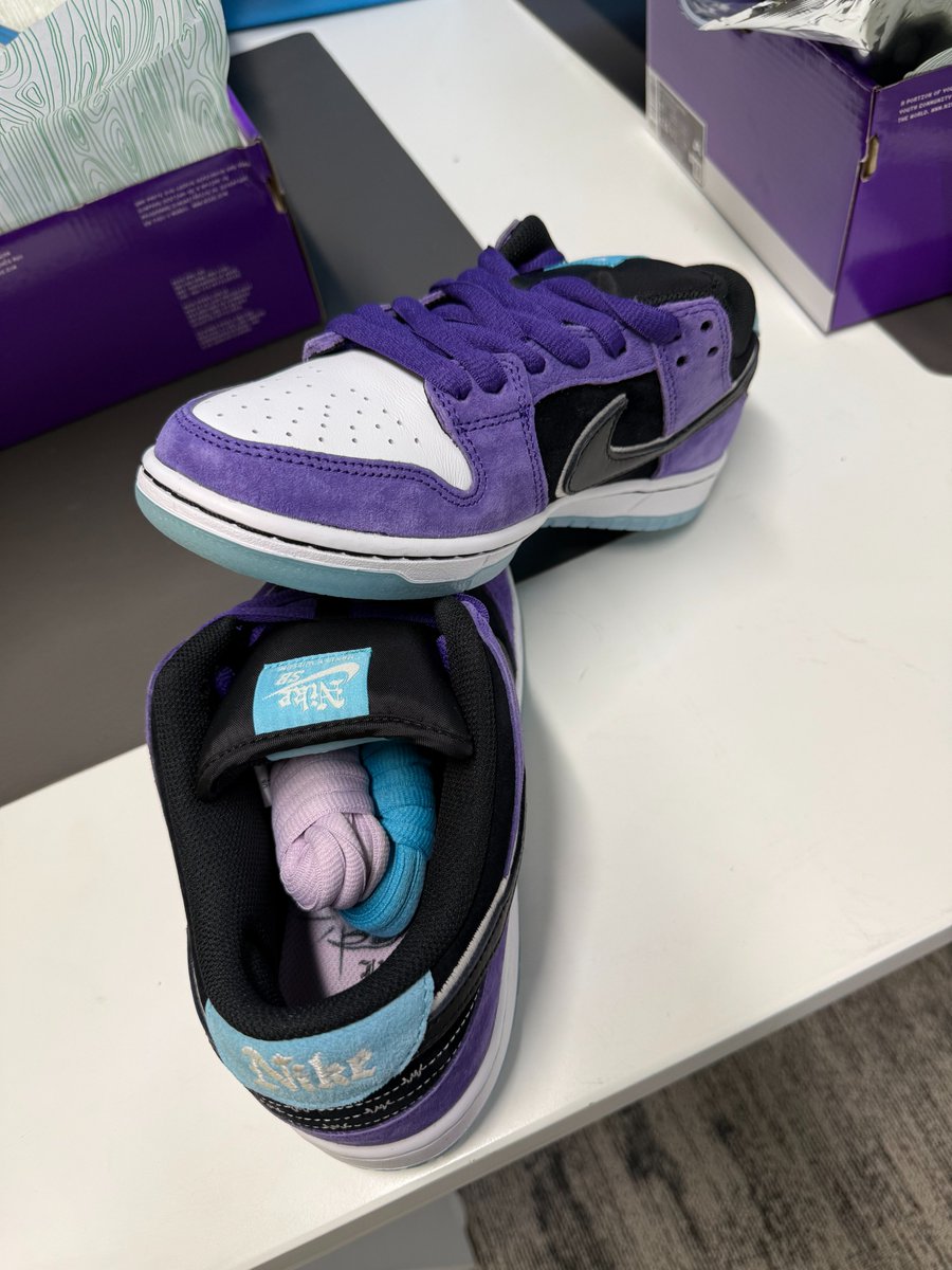 horns2181's tweet image. Hayley Wilson Dunks secured for wife and I  at local @apbstore  in Tallahassee.   #NIKE #hayleywilson #sbdunks