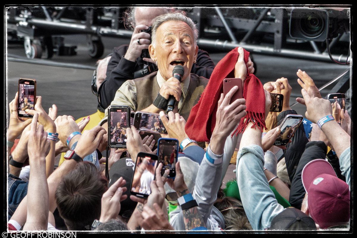 Geoff Robinson tweet media