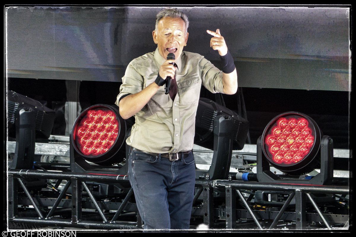 Geoff Robinson tweet media