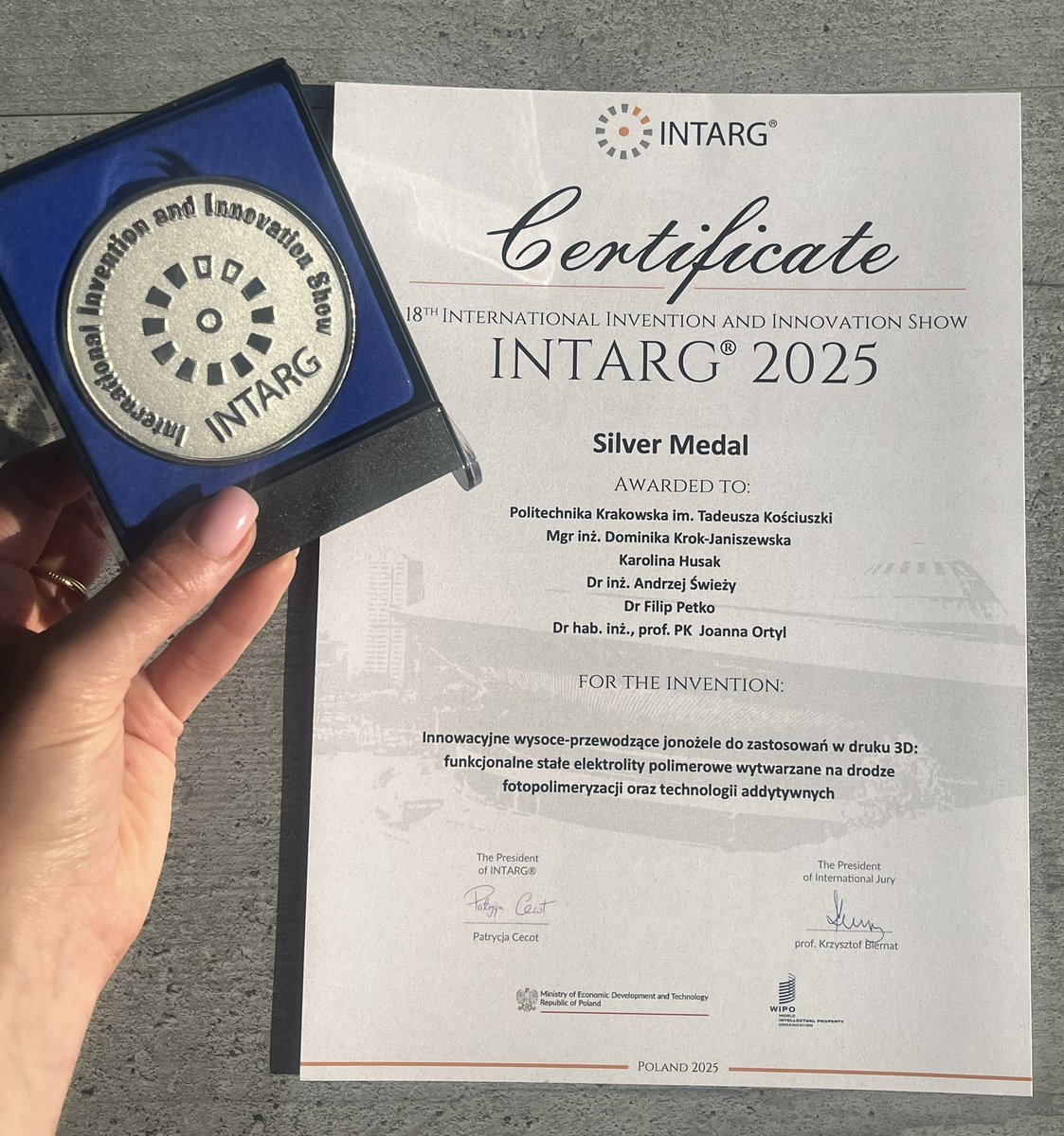 Dominika Krok (@dominikakrok11) on Twitter photo 👉Excellent news! Our invention has been awarded a silver medal 🥈 at INTARG 2025 - International Invention and Innovation Show💡
Thank you for this award, it is an incentive to keep working in project Pearls of Science! <a href="/MNiSW_GOV__PL/">Ministerstwo Nauki i Szkolnictwa Wyższego</a> #perłynauki 👉Excellent news! Our invention has been awarded a silver medal 🥈 at INTARG 2025 - International Invention and Innovation Show💡
Thank you for this award, it is an incentive to keep working in project Pearls of Science! <a href="/MNiSW_GOV__PL/">Ministerstwo Nauki i Szkolnictwa Wyższego</a> #perłynauki