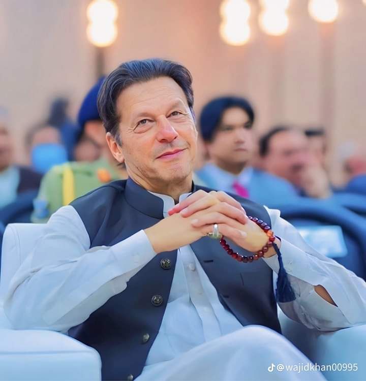 LEADERSHIP IS AN ACTION !
NOT A POSITION ! IMRAN KHAN 
#مزاحمت_فرض_ہے