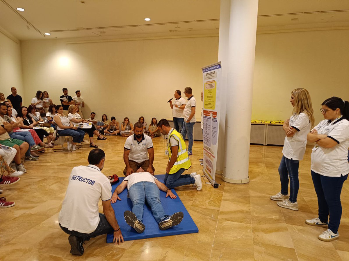 ITLS_Spain's tweet photo. Segunda edición del taller de valoración al paciente con trauma en el Congreso Nacional @SEMES_ #SEMES2025 según la metodología de @ITLS
En esta ocasión nos acompañan 45 participantes…
#MejorandoLaAsistenciaAlTraumaGrave #MUE #EUE #TES #TraumaGrave
Gracias por tu asistencia! https://t.co/gBA4cSGyPx