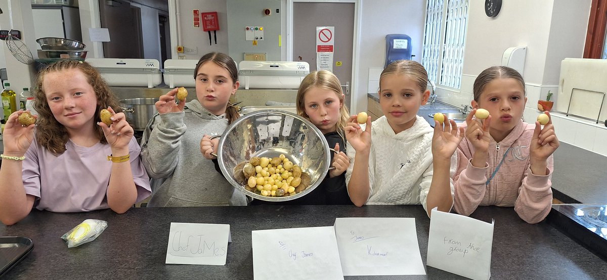 Swarcliffe Youth Matters Group grew some potatoes and decided they would like to donate them to James the chef who runs the community kitchen, the group wrote him letters saying that they appreciate how hard he works to serve breakfasts and lunches to the local community.