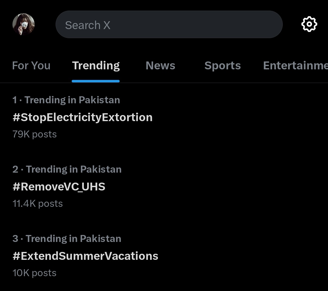 midnghtmuse's tweet image. 20 days summer break bro????? 😭😭
#RemoveVC_UHS 
#ExtendSummerVacations