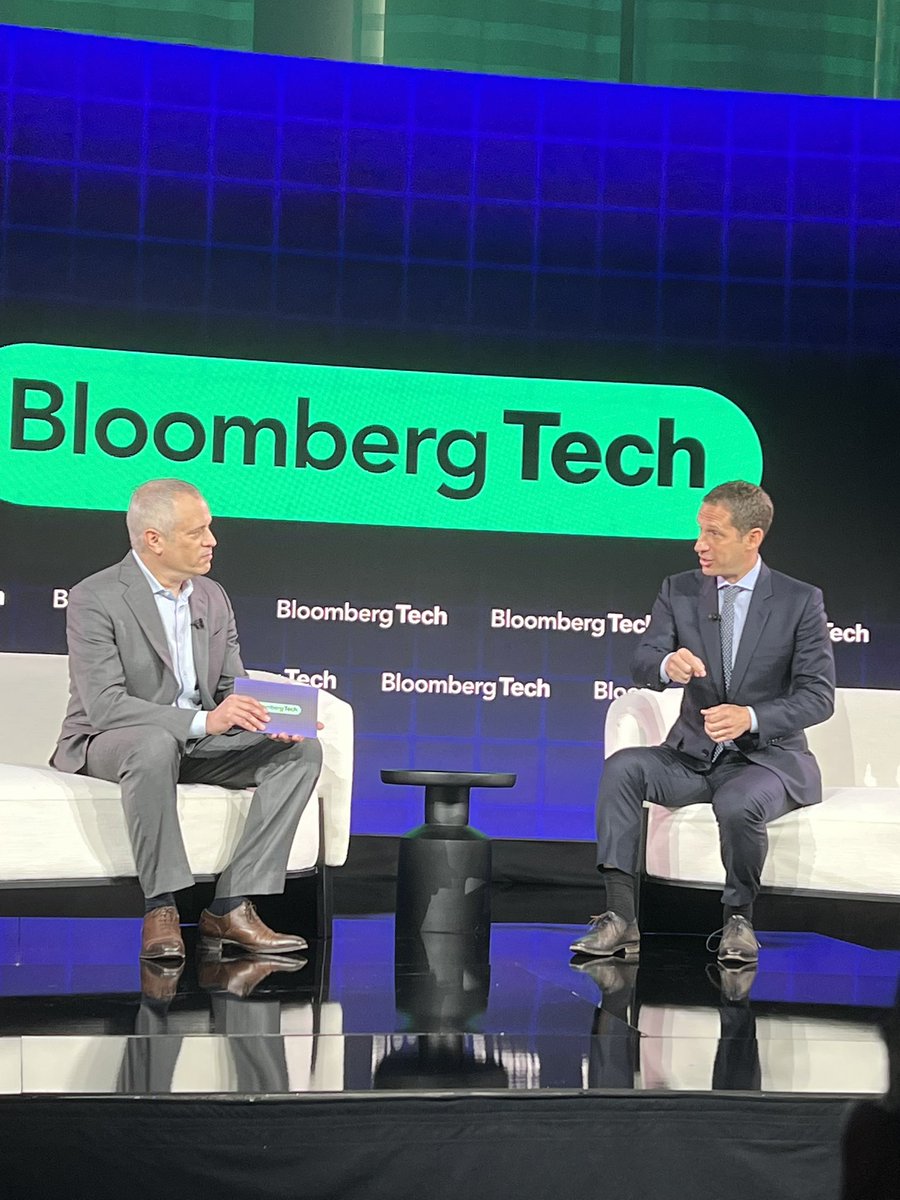 Tiffany (Fox) Stone (@tiffanykfox) on Twitter photo Mayor <a href="/DanielLurie/">Daniel Lurie 丹尼ē¾Ā·ē¾
å</a> and @bradstone in conversation about āSan Francisco on the riseā <a href="/BloombergLive/">Bloomberg Live</a> #BloombergTech Mayor <a href="/DanielLurie/">Daniel Lurie 丹尼ē¾Ā·ē¾
å</a> and @bradstone in conversation about āSan Francisco on the riseā <a href="/BloombergLive/">Bloomberg Live</a> #BloombergTech