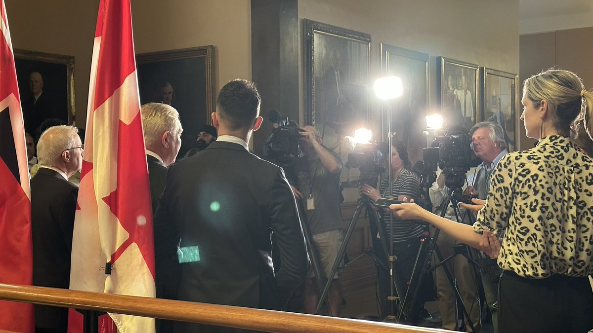 The Queen’s Park Press Gallery in action. 

#ONpoli