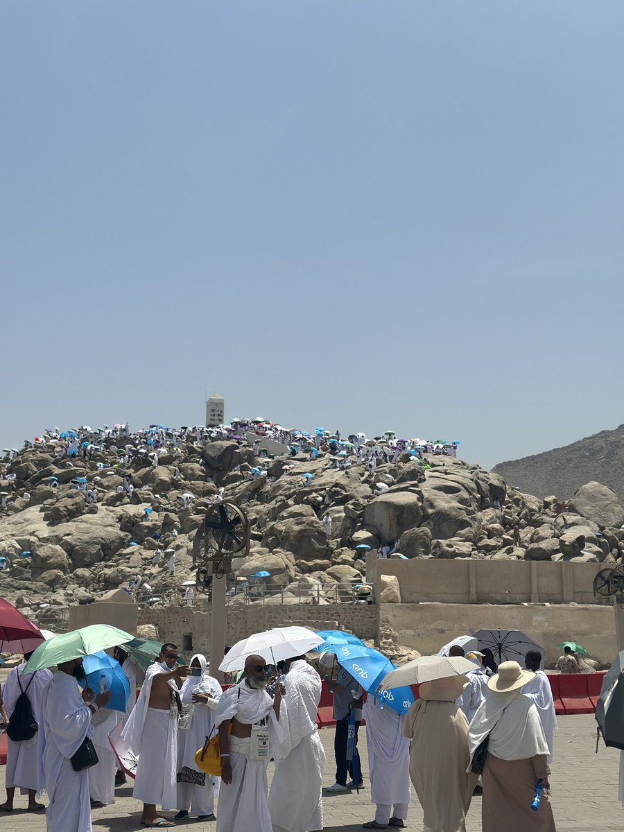 lkj000088's tweet photo. الحمدلله انتهى اليوم بخيره وشره في عرفه 

أشكر كل متطوع في مجموعه G3 على التزامهم وتحملهم اليوم 🫡

عز الله انهم وحوش الميدان🫡💪🏻

#بهمة_سرينا17 
#البرنامج_الصحي_التطوعي_بالحج 
#يوم_عرفة https://t.co/sIky9bNQ4v