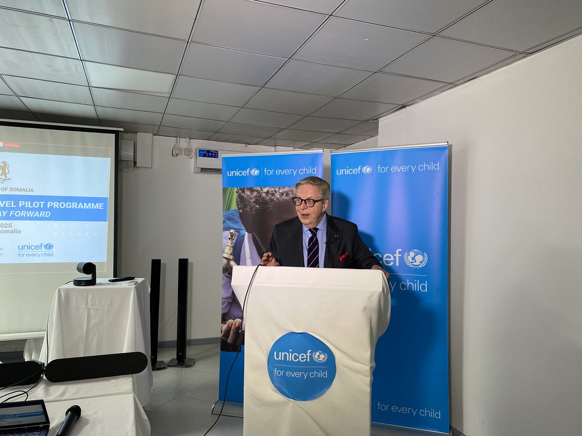 Finland in Somalia (@finlandinsom) on Twitter photo Ambassador <a href="/PirkkaTapiola/">Pirkka Tapiola</a> expressed Finlandโs ๐ซ๐ฎ strong support for the #TaRL approach to be included in the education system of Somalia. ๐ธ๐ด The Ambassador further stressed the importance of girlsโ and other vulnerable groupsโ access to quality primary education. โ
๐ Ambassador <a href="/PirkkaTapiola/">Pirkka Tapiola</a> expressed Finlandโs ๐ซ๐ฎ strong support for the #TaRL approach to be included in the education system of Somalia. ๐ธ๐ด The Ambassador further stressed the importance of girlsโ and other vulnerable groupsโ access to quality primary education. โ
๐