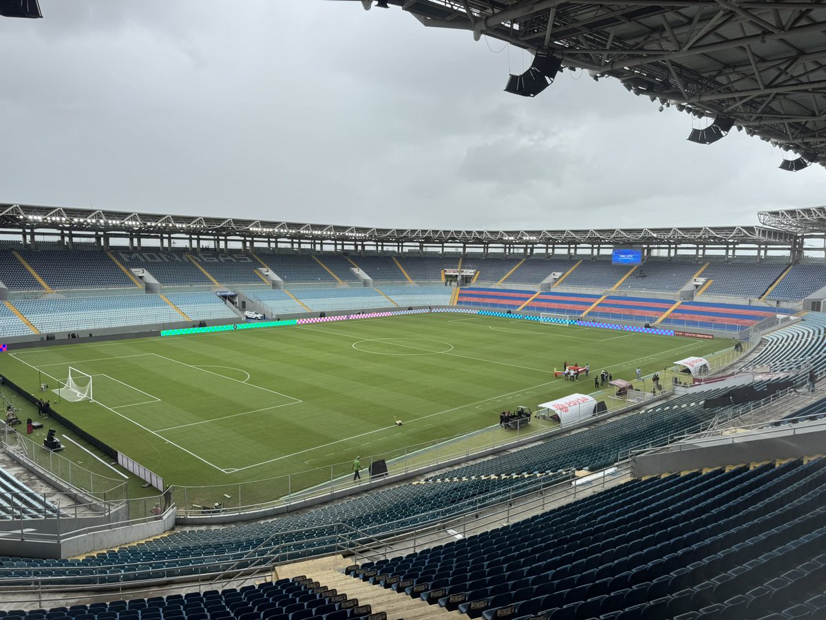 Teledeportes_10's tweet image. ¡El escenario está listo! 😍 Acá Venezuela jugará el partido más importante de su historia frente a Bolivia. 🇻🇪

¿Y tú? ¿Vienes al estadio mañana? 🤩 #TelevenEsVinotinto