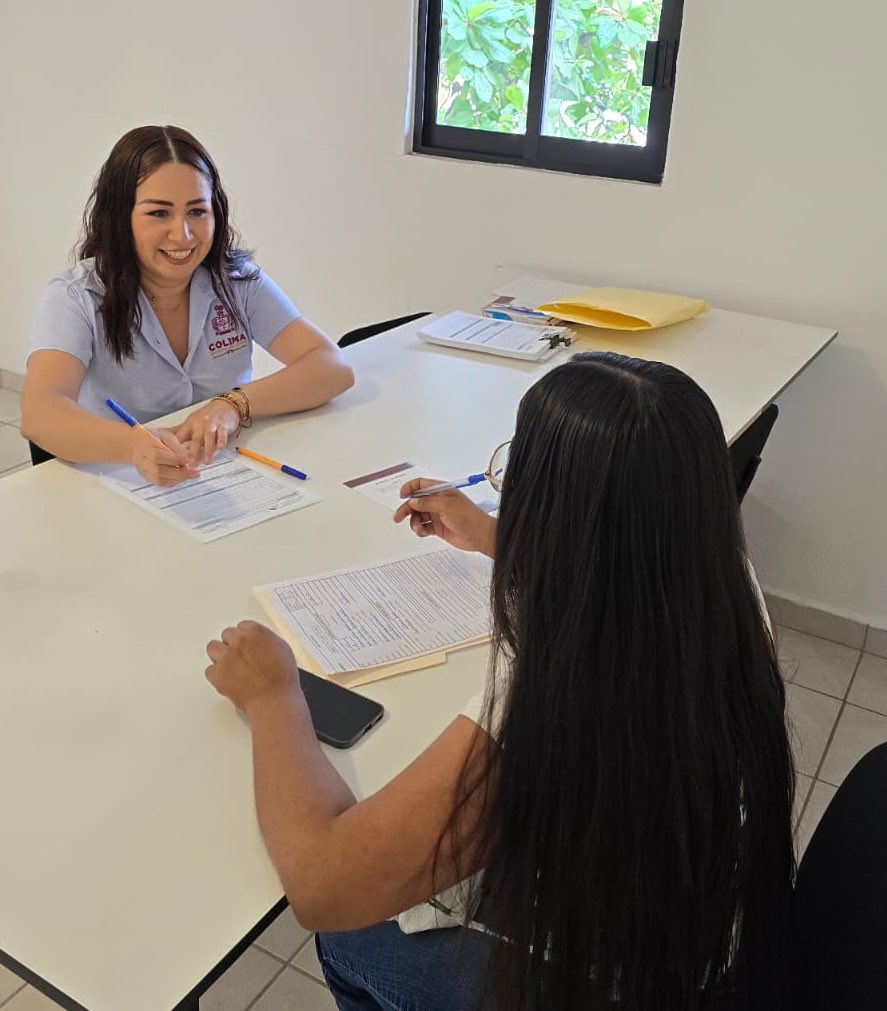 STPS_Colima's tweet photo. 🚍✨¿Tienes experiencia manejando y quieres trabajar?
Este junio, súmate a “Mujeres al Volante 2025”

📍 Los jueves de junio (5, 12, 26) y viernes 20 en Colima
💼 Taller Nuevo Horizonte: Av. Benito Juárez #1121
Col. Santa Teresa Colima, Col.
⏰De 10:00 am A 3:00 pm https://t.co/N4E0himHU9