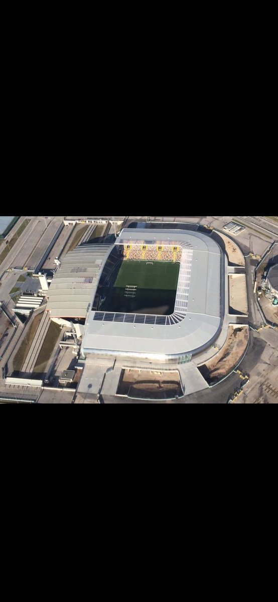 Tobbzon's tweet photo. @DruzinValthor @konradgudjons Þetta var kynnt af Þorvaldi á ársþinginu. Hér er mynd af leikvangi Udinese. Stefnt er að Laugardalsvöllur muni líta sambærilega út og þessi leikvangur. Hann var með tölvuteiknaður myndir á ársþinginu sem lofuðu mjög góðu og einnig raunhæfar. 👌🏻 https://t.co/ojgR0hPVnu