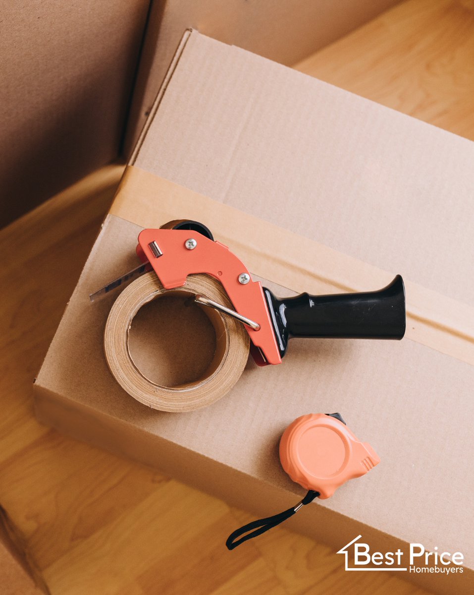 bphomebuyers's tweet image. Boxes giving you a hard time on moving day?
This simple fold keeps your items secure- no stress, no supplies.

Try it once, and you’ll never go back:
bit.ly/40LjT1C  

#MovingHack #PackingSmart #SmartMoving #MovingDayTips #BestPriceHomebuyers #MovingDay