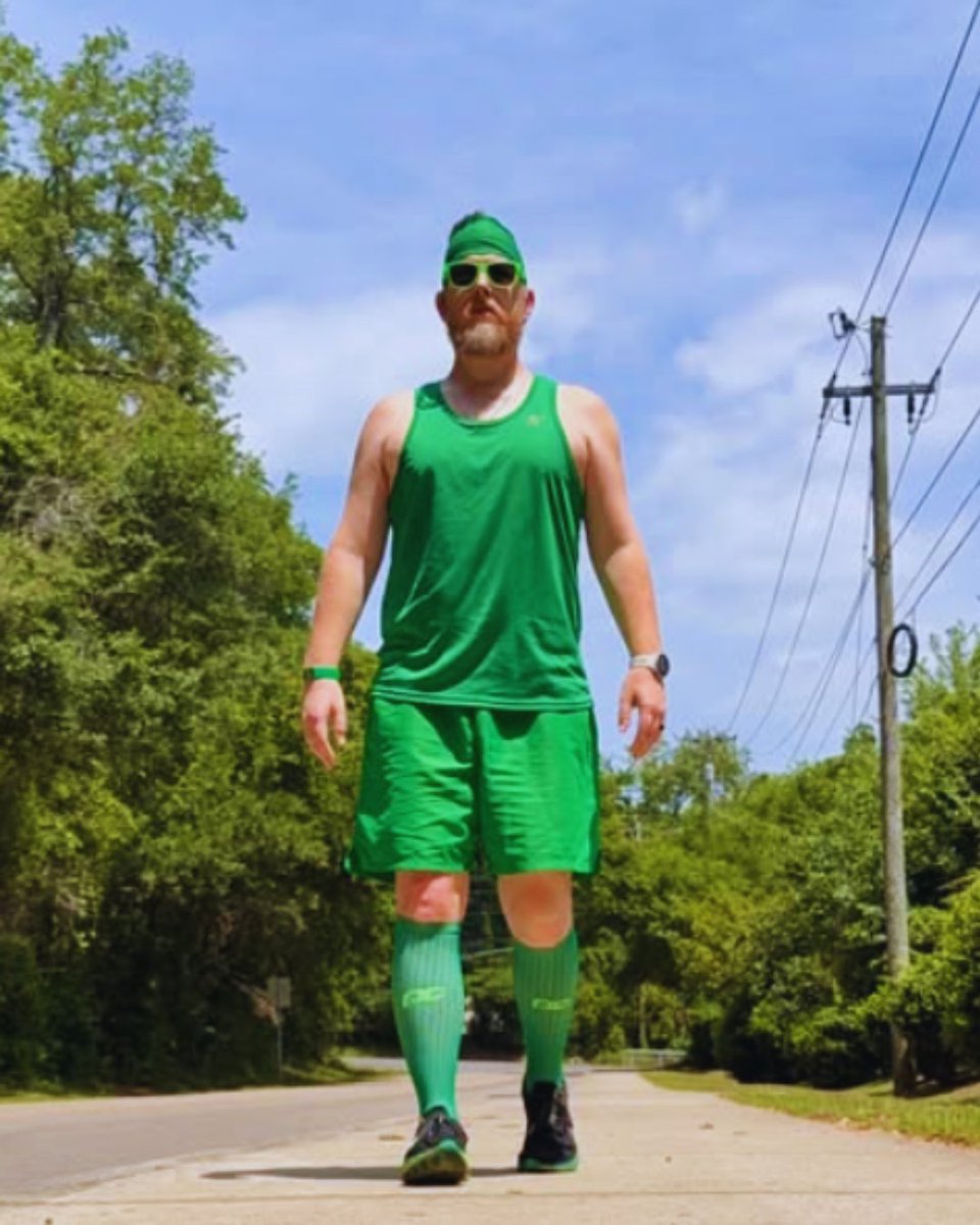 Step up your sock game &amp; dad jokes! 🧦😉

"What did the runner say to their favorite pair of socks? You really go the distance with me!" 😂🏃‍♂️

✅ 50% OFF any 3+ pairs with code 50DEAL
🎁 Gift-worthy &amp; Dad-approved!

#PROCompression #PowerYourPassion #CompressionSocks #FitnessSale
