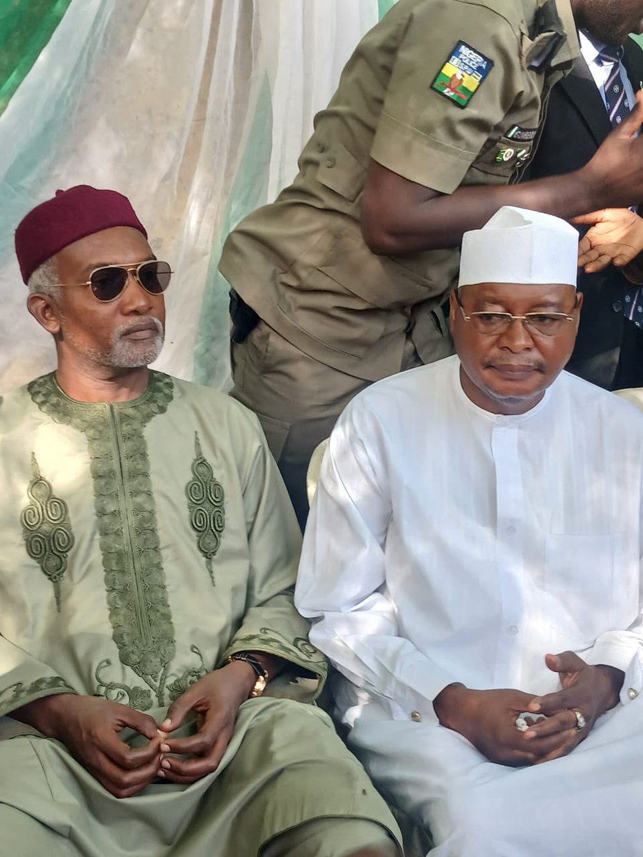 Olalekan Paul (@lekanpaul) on Twitter photo Minister of Foreign Affairs, <a href="/YusufTuggar/">Hon. Yusuf Maitama Tuggar</a> , today paid a condolence visit to traders in Azare, Bauchi State, whose shops and stalls along Kano Road were recently demolished. He expressed sympathy to the affected traders over the incident. Minister of Foreign Affairs, <a href="/YusufTuggar/">Hon. Yusuf Maitama Tuggar</a> , today paid a condolence visit to traders in Azare, Bauchi State, whose shops and stalls along Kano Road were recently demolished. He expressed sympathy to the affected traders over the incident.