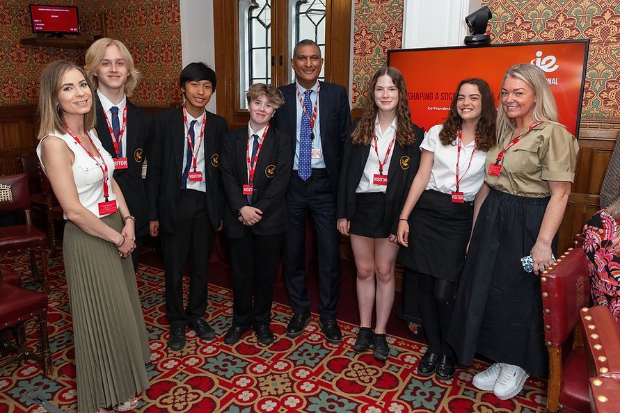 Intergenerational Music Making (@immmusicuk) on Twitter photo We're proud to share with you a short case study written by students from Amersham School about their time with us
This case study was featured in the 'A Divided Kingdom' report delivered by <a href="/IntergenEngland/">Intergenerational England</a>
Hear from the students here: imm-music.com/amershamschool We're proud to share with you a short case study written by students from Amersham School about their time with us
This case study was featured in the 'A Divided Kingdom' report delivered by <a href="/IntergenEngland/">Intergenerational England</a>
Hear from the students here: imm-music.com/amershamschool