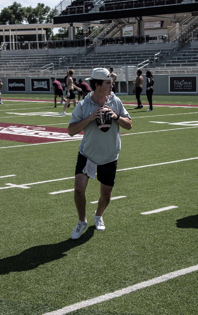 Knox Porter (@knoxporter2) on Twitter photo We wake up every day with a chance to make a difference and play the game we love! Praise God! <a href="/WTAMUFootball/">Buffalo Football</a> We wake up every day with a chance to make a difference and play the game we love! Praise God! <a href="/WTAMUFootball/">Buffalo Football</a>