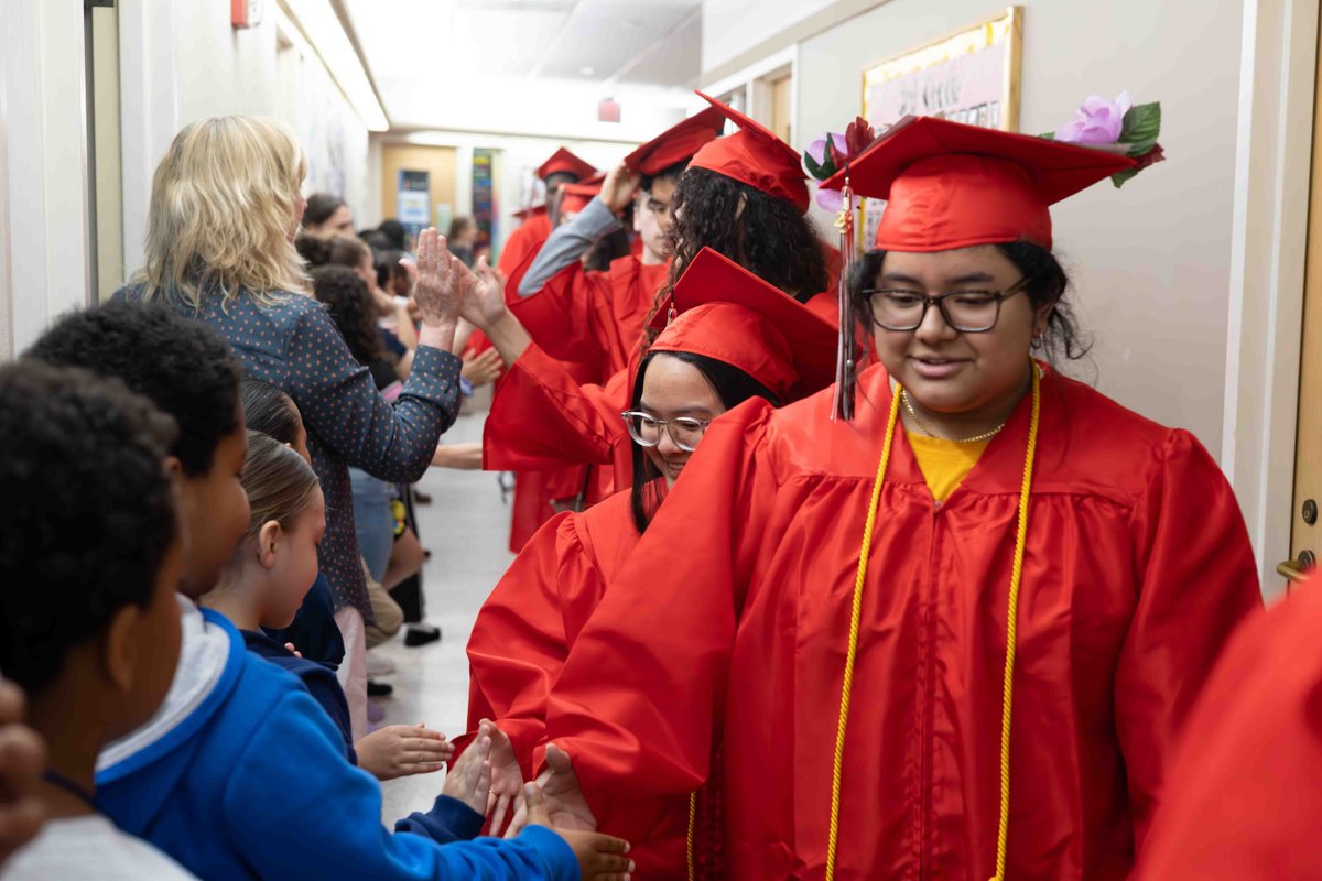 🎓 A Beloved Tradition at Claremont and Woodland Academy 💙✨

Last week, Claremont Academy’s graduating seniors took part in a heartwarming tradition: the Graduation Walk through the very building where many began their academic journey.