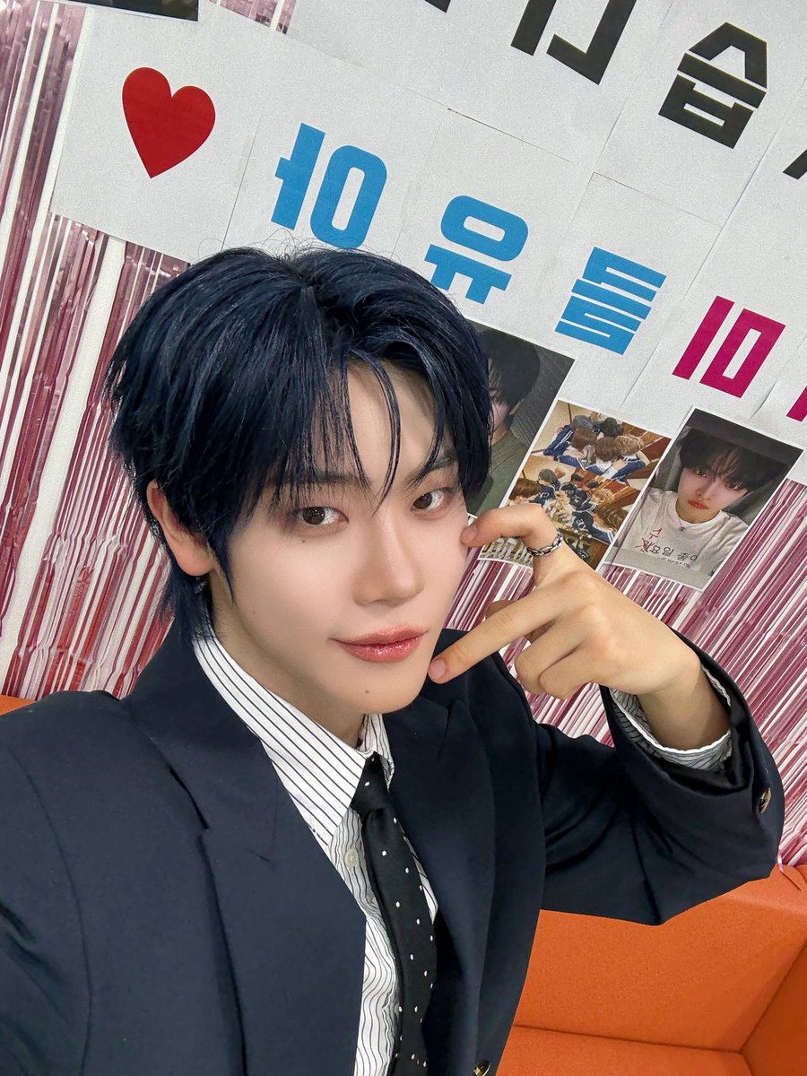 JANGYEOJUN_JP's tweet photo. 【📸】250606 Weverse

よく見たら違う写真だよ

🔗https://t.co/7Xur4zyjBi

#JANGYEOJUN #장여준 #チャンヨジュン #CLOSEYOUREYES #클로즈유어아이즈 #클유아 https://t.co/IbdTjpRdSs