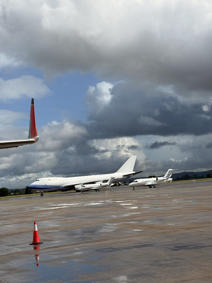 Today took this amazing picture at Moi international airport.
 
Boeing 747 parked near Bombardier CL-600

Always Size matters.😎