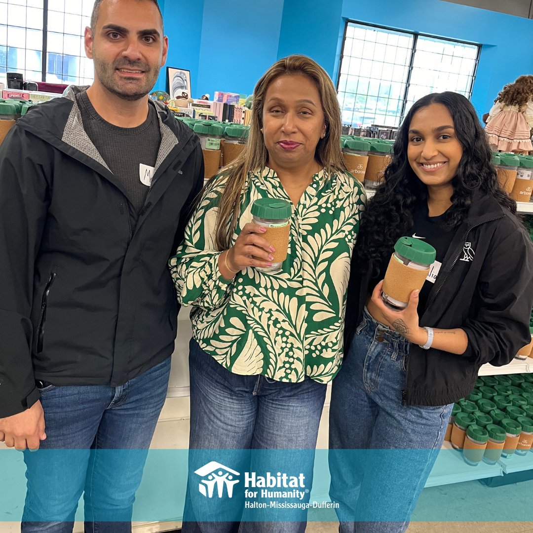 HabitatHMD's tweet image. Shout-out to the amazing team from @Randstad_CX for lending their hands and hearts at our Mississauga ReStore during their Habitat Team Day!
#HabitatHMD #TeamDay #RandstadCanada #ReStoreRefresh #VolunteerImpact #CorporateVolunteering #GiveBack #BuildCommunity