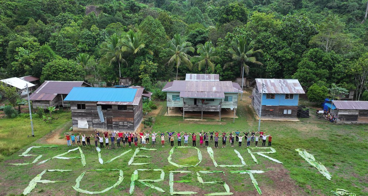 bmfonds's tweet photo. Today is World Environment Day! 🌎 🌍 🌏
Indigenous communities in Sarawak, Malaysia are continuously defending the forest - their ancestral land - and its vast biodiversity from deforestation.
#StoptheChop #WorldEnvironmentDay #savetheforest #saveforests #SaveOurForest https://t.co/46h3jVE1h2