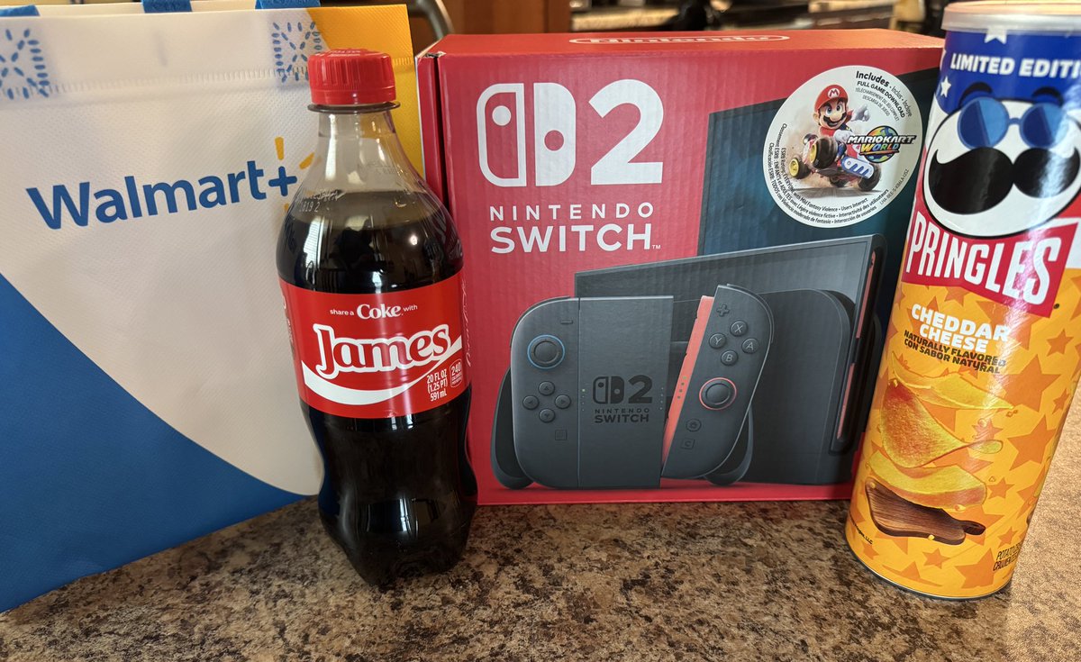 Joke_N_E's tweet image. Walmart delivered my Switch 2 before I even woke up and added in a free Coke and Pringles? I may never pre-order from any other store again.