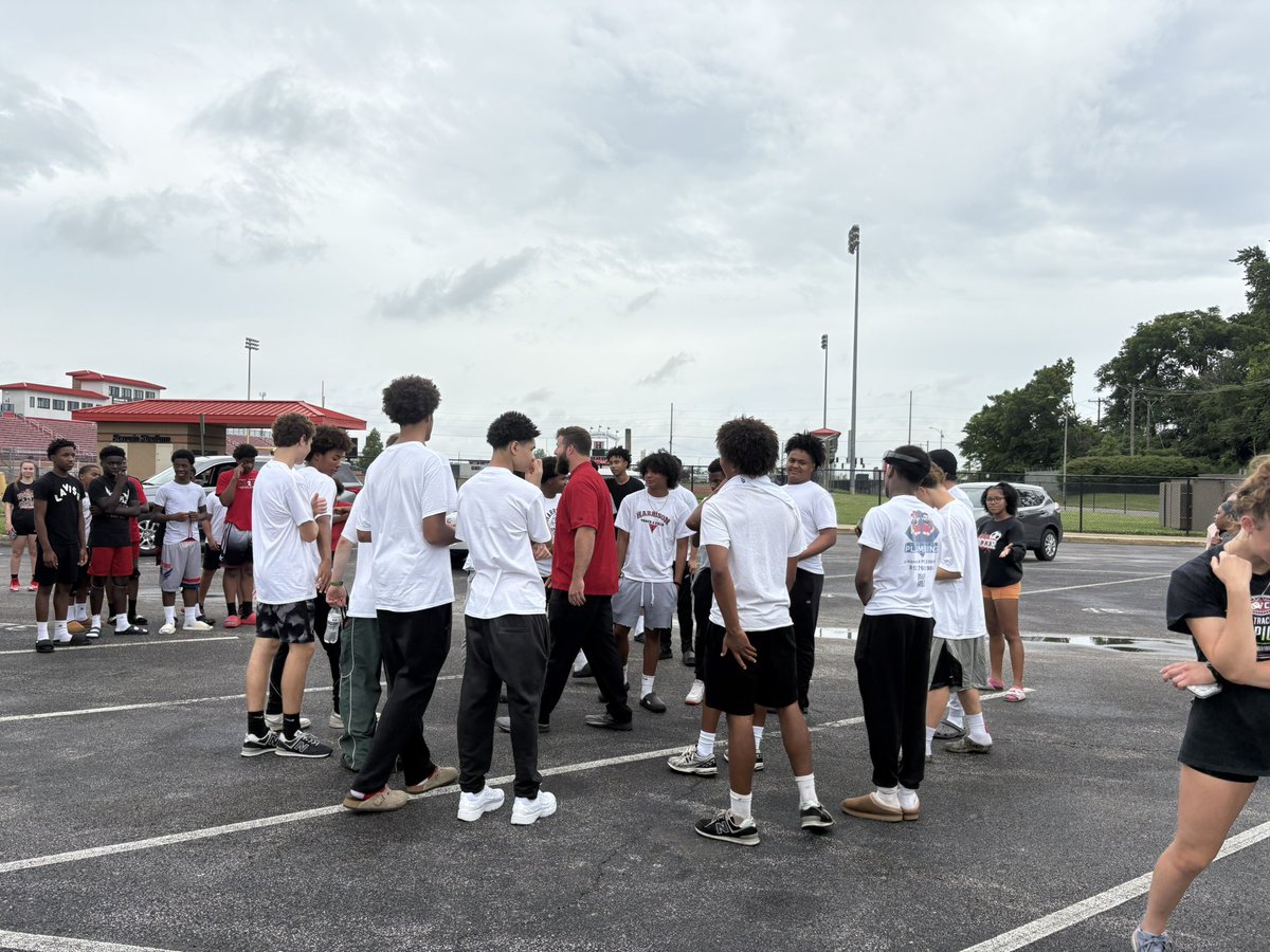 And they’re off! Good luck to our Boys Track &amp; Field team at tomorrow’s State Championship! 

Thank you to everyone who came out to wish them luck!