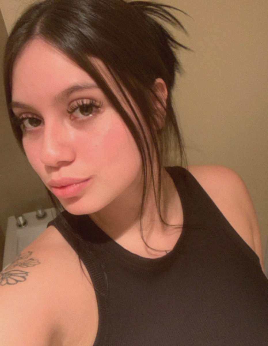 tessaeclipse's tweet image. Hernando&apos;s weekly music series continues tonight, featuring live performances in the town square.
#Mississippi #Entertainment