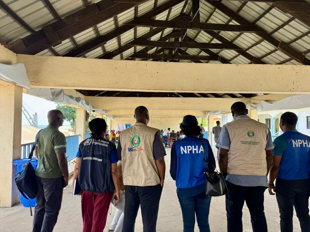 ECOWAS Centre for Surveillance and Disease Control (@ecowas_cdc) on Twitter photo PROPAGATION OF MPOX IN #SierraLeone : ECOWAS REGIONAL CENTRE FOR SURVEILLANCE AND DISEASE CONTROL <a href="/Ecowas_cdc/">ECOWAS Centre for Surveillance and Disease Control</a> DEPLOYS A FIELD SUPPORT MISSION.
In response to the alarming rise in Mpox cases in Sierra Leone, the West African Health Organization (<a href="/OoasWaho/">WAHO | OOAS</a>), through the ECOWAS PROPAGATION OF MPOX IN #SierraLeone : ECOWAS REGIONAL CENTRE FOR SURVEILLANCE AND DISEASE CONTROL <a href="/Ecowas_cdc/">ECOWAS Centre for Surveillance and Disease Control</a> DEPLOYS A FIELD SUPPORT MISSION.
In response to the alarming rise in Mpox cases in Sierra Leone, the West African Health Organization (<a href="/OoasWaho/">WAHO | OOAS</a>), through the ECOWAS