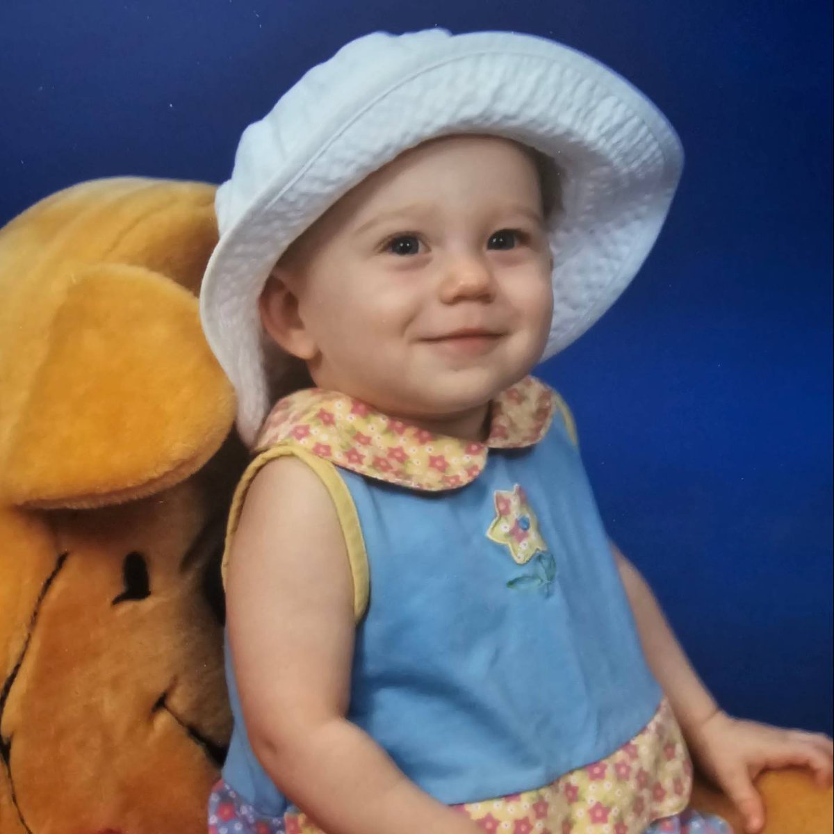 HAPPY 25TH BIRTHDAY Lauren Elizabeth! You've always been a very kind and empathetic soul even when you were very young. I love your sense of humor and that you have found your soulmate to match. We're so proud of you and the woman you've grown into. Love you Baby Girl ❤️🎂🥰🎉😘