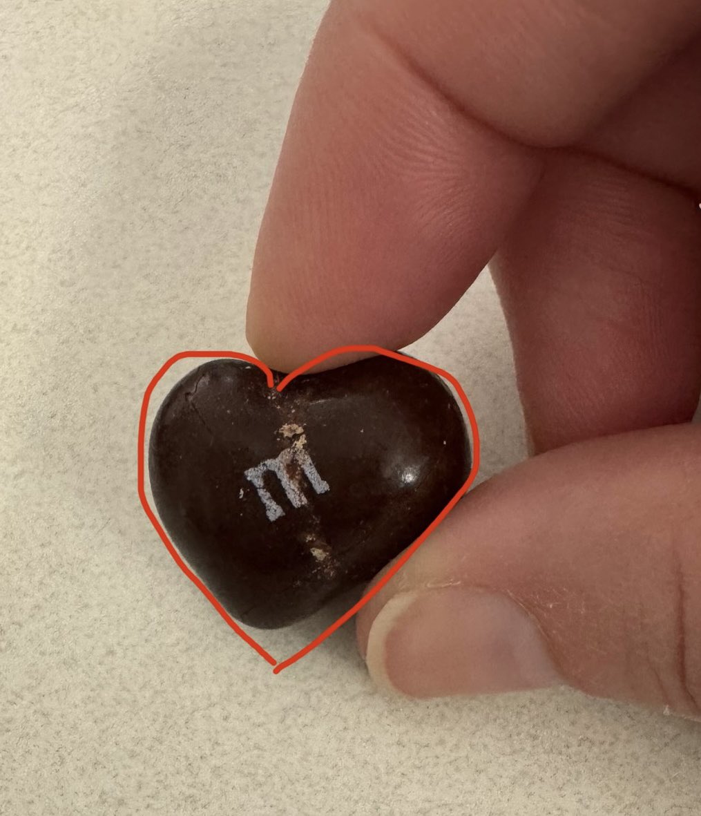 sonicsalli's tweet photo. I 🤎 @mmschocolate https://t.co/gPgCWBQsHk