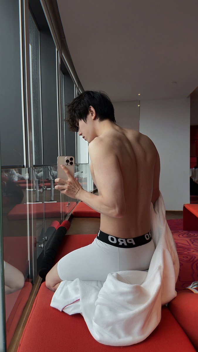 小肌肉奶狗_ tweet media