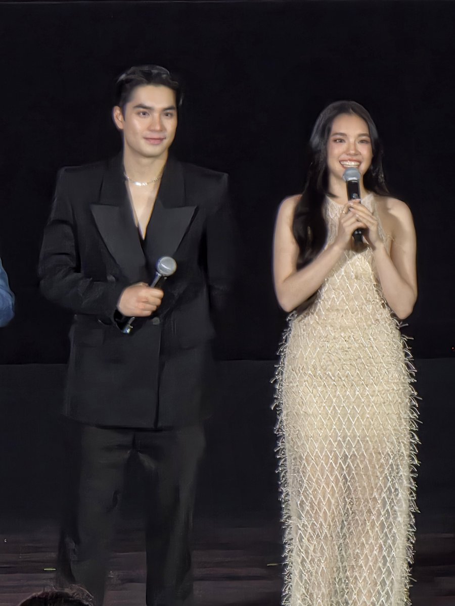 "เข้าใจแล้วว่า ทำไมคนถึงรักเฌอปรางมากขนาดนี้"

9Years Premiere 
#9YearsOfYou_Premiere 
#9YearsOfYou #แต่ละปีที่มีเธอ 
#CherprangAreekul

น้องเอม อย่าน้อยใจนะ แต่เนื่องจาก Event วันนี้ ทำให้เห็นอะไรบางอย่างของน้องเฌอพุ่งออกมาจากตัวน้อง