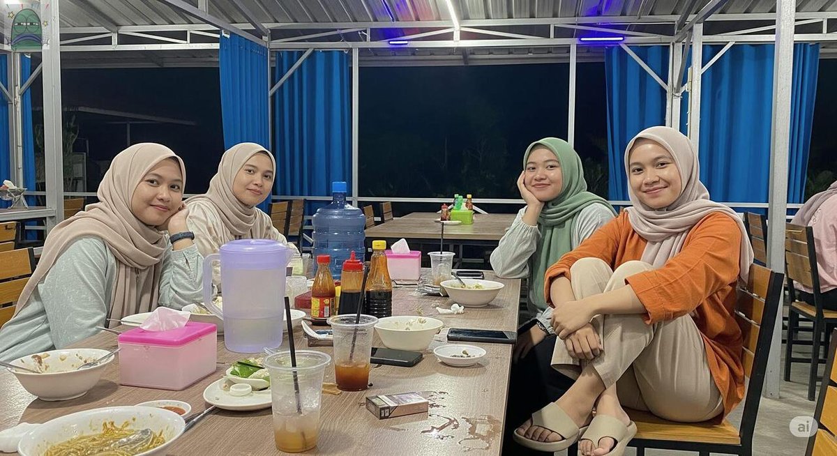 💚 Seperti foto asli tapi faktanya ini foto merupakan hasil prompt dari AI Gemini..

Pemerintah harus bikin regulasi AI sih,kalau enggak ada regulasi, bahaya banget dampaknya..